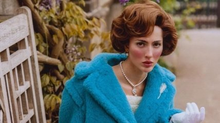 В образе Ее Величества Елизаветы II: трансгендерная модель Chanel снялась в стиле королевы