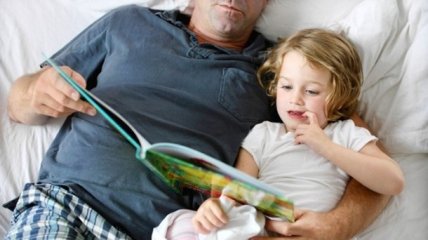 Исследование: как часто родители читают своим детям