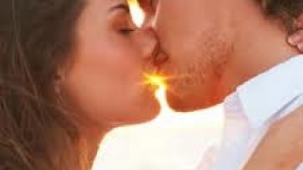 Ученые советуют перед сексом больше целоваться