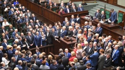 Польский Сейм возвращается к нормальному режиму работы