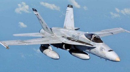 Истребители F-18 США получили новые "электронные мозги" (Видео)