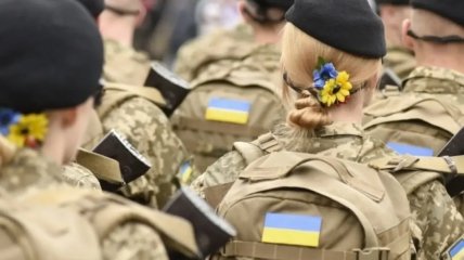 "В Киеве начали мобилизовать женщин": россияне запустили очередной фейк, что с ним не так (фото)