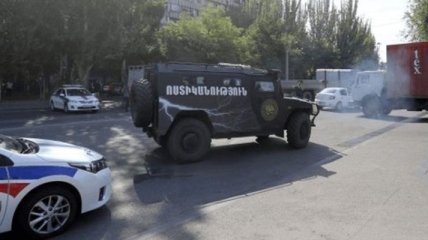 События в Ереване назвали терроризмом