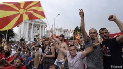 В Македонии митингующие отказались покинуть центр столицы