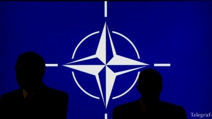 НАТО призывает Москву соблюдать нормы международного права