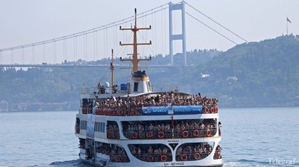 Турция временно перекрыла Босфор для всех кораблей