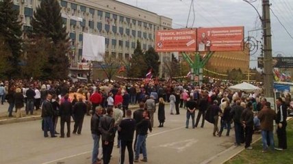 В Луганске приняли решение о проведении референдума в 2 этапа