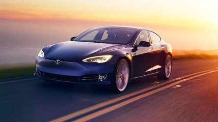 Компания Tesla представила дальнобойные Model S и Model X