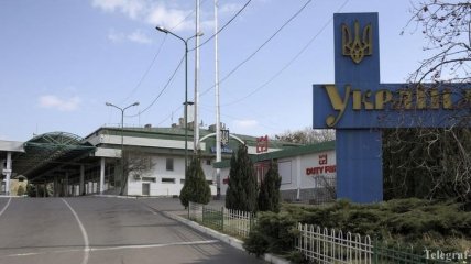 Україна знову закрила кордони для іноземців