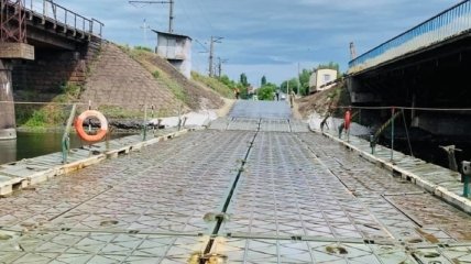 Обрушение моста в Днепропетровской области: движение по понтонной переправе возобновят в понедельник