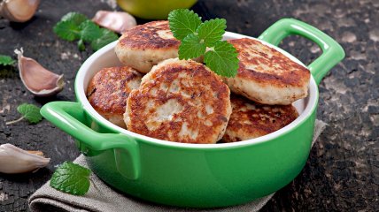 Котлети з курячого філе та картоплі