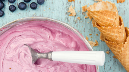 8 простых рецептов, как приготовить домашнее мороженое для детей