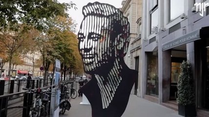Трехметровый Неймар предстал на улицах Парижа (Фото)