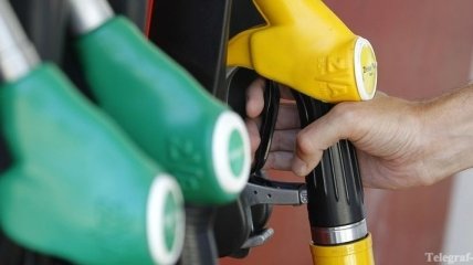 В апреле упали продажи бензина через АЗС на 32%