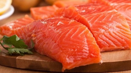 Медики рассказали, что жирная рыба способна спасти от старческого слабоумия