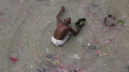 Необычная жизнь людей из удивительной Индии (Фото)