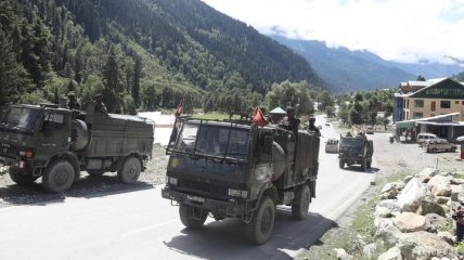 Китай и Индия договорились прекратить наращивать численность войск на спорной границе 