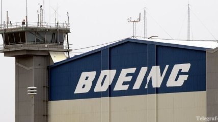 Акции Boeing упали на 5,3%