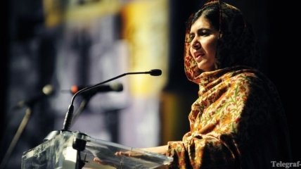 Пакистанскую школьницу Малалу Юсуфзаи наградил Европарламент
