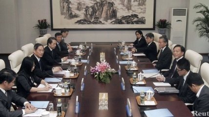 Китай и Япония начали консультации по спорным островам