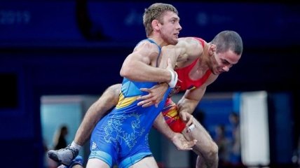 Два украинца стали бронзовыми призерами чемпионата Европы по вольной борьбе