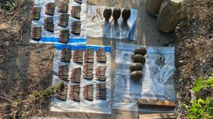 СБУ сообщила о подготовке диверсий в Украине: в двух областях нашла сразу 4 тайника со взрывчаткой (фото)