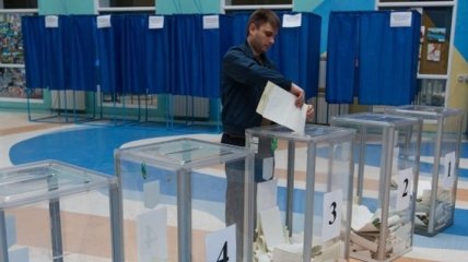 Янукович будет контролировать расследование нарушений на выборах