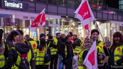Работники бастуют: в аэропортах Германии отменили сотни рейсов