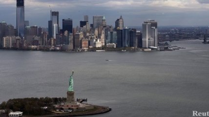 В Нью-Йорке возобновился доступ посетителей на Статую Свободы