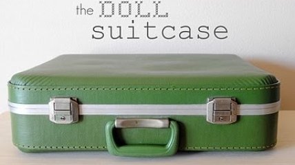 Новая жизнь старого чемодана: домик для куклы (ФОТО)