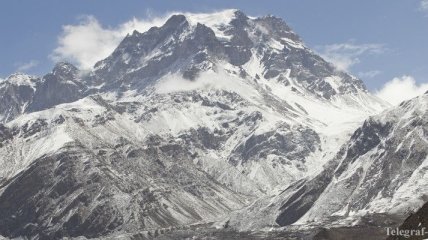 Сход лавины на Эвересте унес жизни 