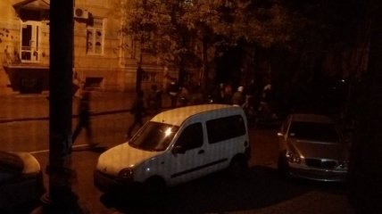 В Одессе неизвестные избили посетителей караоке-бара