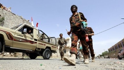В Йемене возле армейской базы подорвался смертник, есть пострадавшие