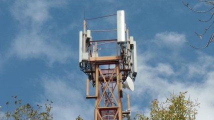 Базовые станции систем сотовой связи безопасны, считают в Кабмине