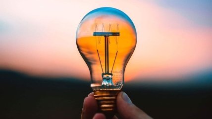 Активність окупантів проти електростанцій викликала масштабні відключення майже по всій Україні