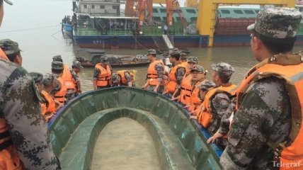 На борту затонувшего в Китае теплохода есть выжившие