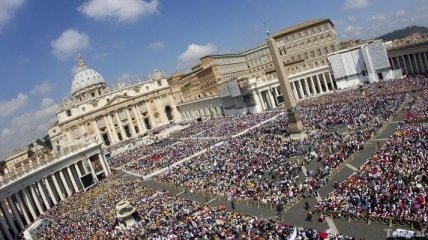 Папского нунция уволили за педофилию