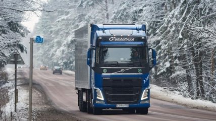 В Словакию пути нет: Транспортники начали блокировать пункты пропуска