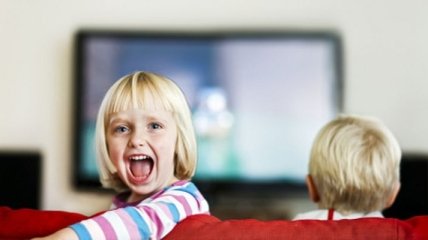 Опасность, которую несет просмотр телевизора для вашего ребенка