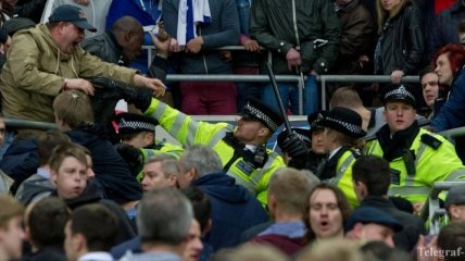 В Англии полиция задержала фаната лондонского клуба за попытку кражи мяча