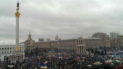 Евромайдан: оппозиционеры выступили перед митингующими