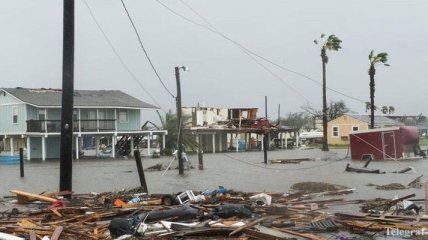 На США обрушился сильнейший за 12 лет ураган "Харви" 
