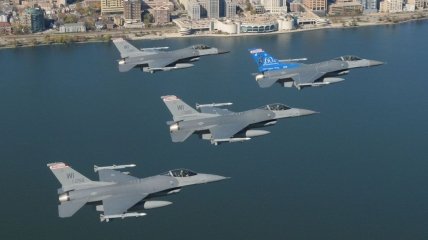Возможно, речь идет об участии в коалиции F-16.
