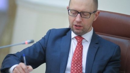 Заявления об отставке Яценюка уже в Раде