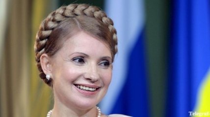 Тимошенко в Харькове поздравляют с днем рождения песнями 