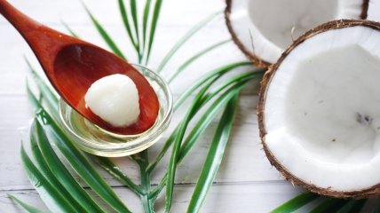 Олію кокосу можна використовувати не тільки в їжу