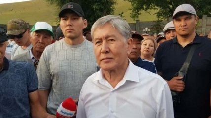 Силовики задержали Атамбаева по его решению