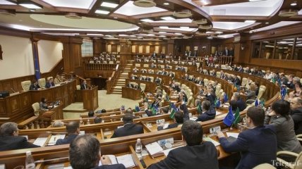 Парламент Молдавии утвердил новое правительство 