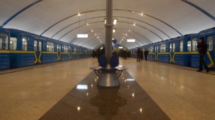 В Киеве под поездом метро погиб мужчина