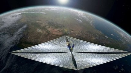 Спутник на солнечных парусах сделал первое селфи